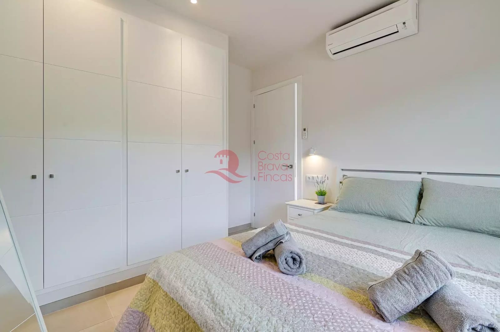 4 soveværelse Villa til salg i Santa Cristina d'Aro med swimmingpool garage - € 599.000 (Ref: 9599360)