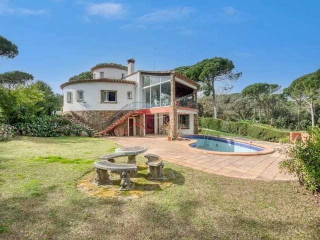 4 sypialnia Willa na sprzedaż w Santa Cristina d'Aro z basenem garażem - 895 000 € (Ref: 9629907)