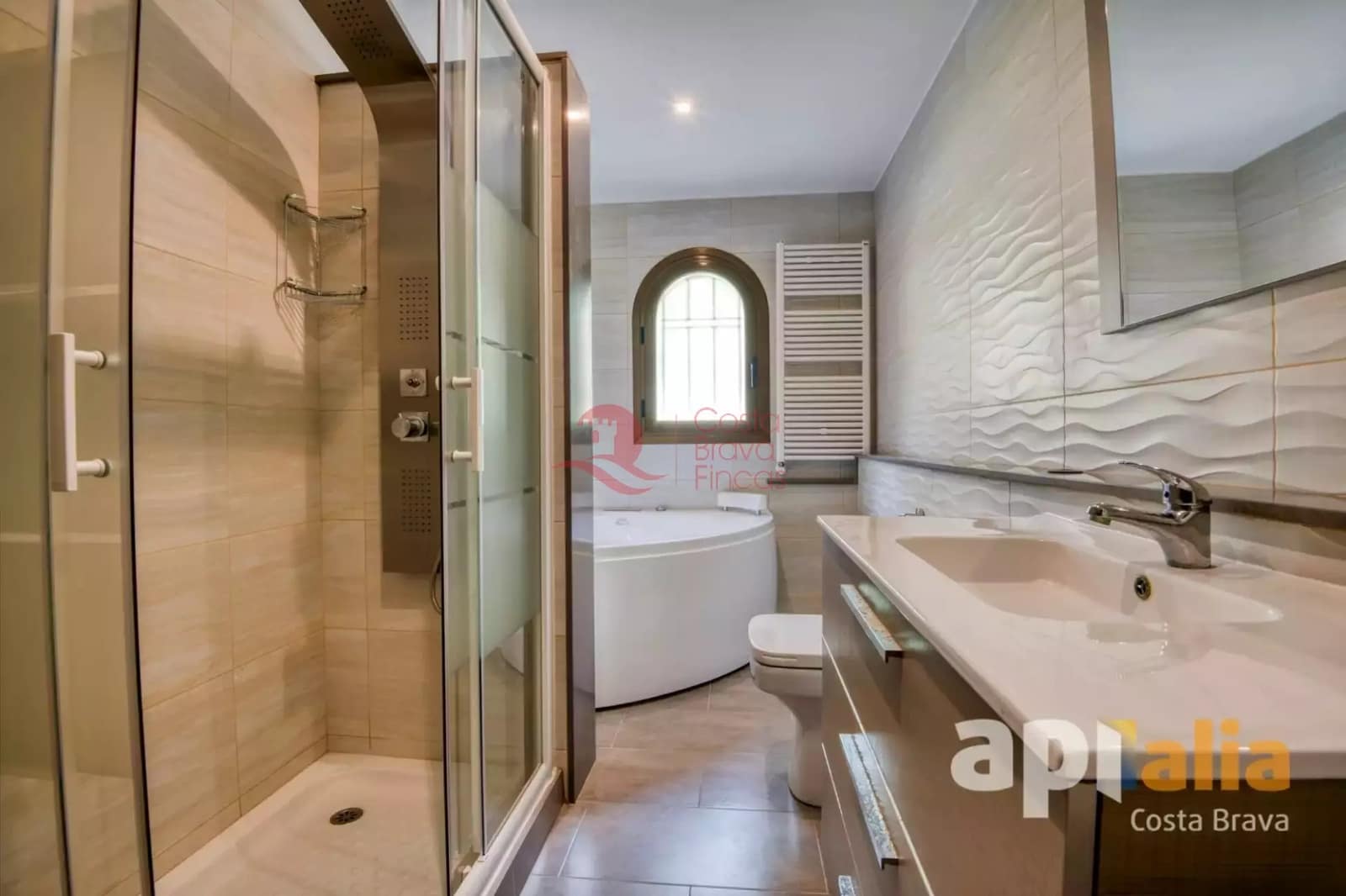 5 bedroom Villa for sale in Calonge i Sant Antoni with pool garage - € 875,000 (Ref: 9701488)