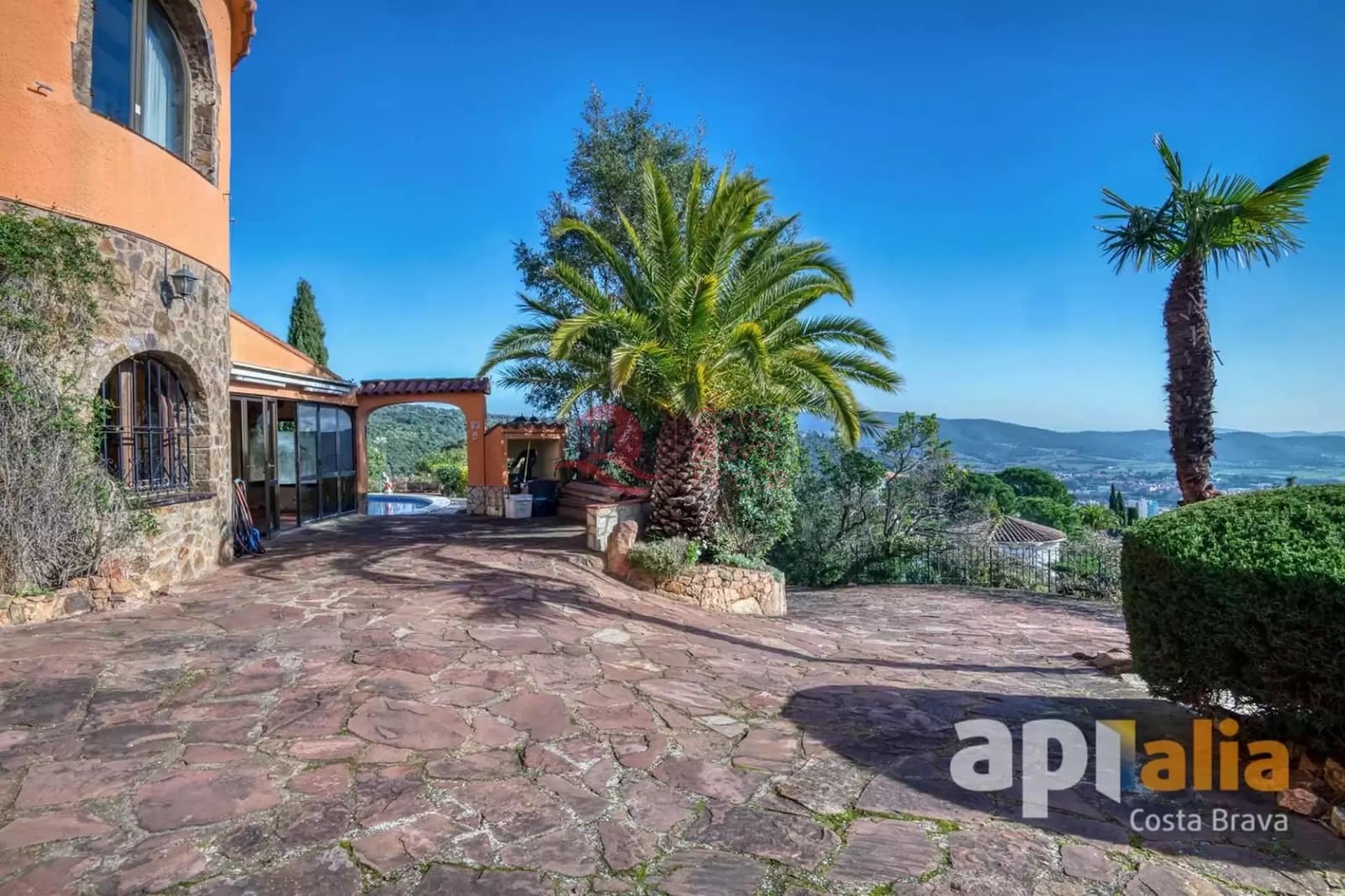 5 bedroom Villa for sale in Calonge i Sant Antoni with pool garage - € 875,000 (Ref: 9701488)