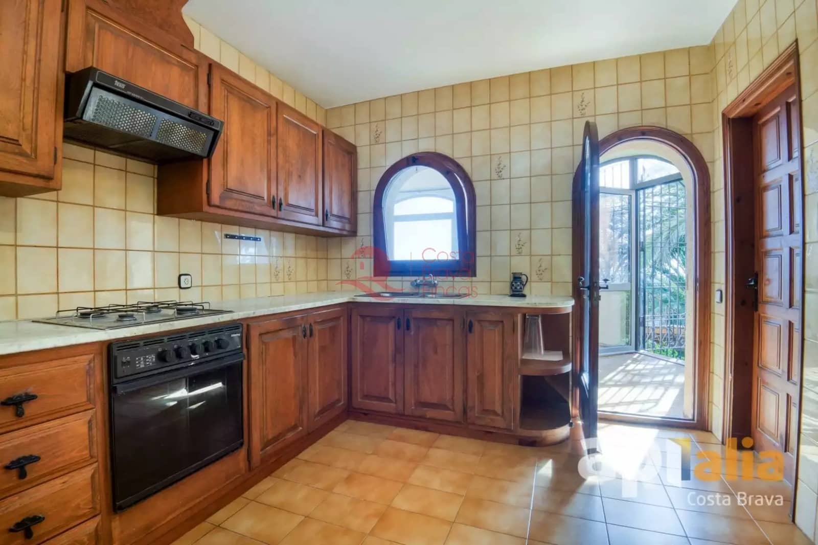 5 bedroom Villa for sale in Calonge i Sant Antoni with pool garage - € 875,000 (Ref: 9701488)