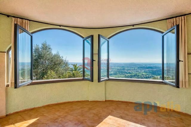 5 bedroom Villa for sale in Calonge i Sant Antoni with pool garage - € 875,000 (Ref: 9701488)