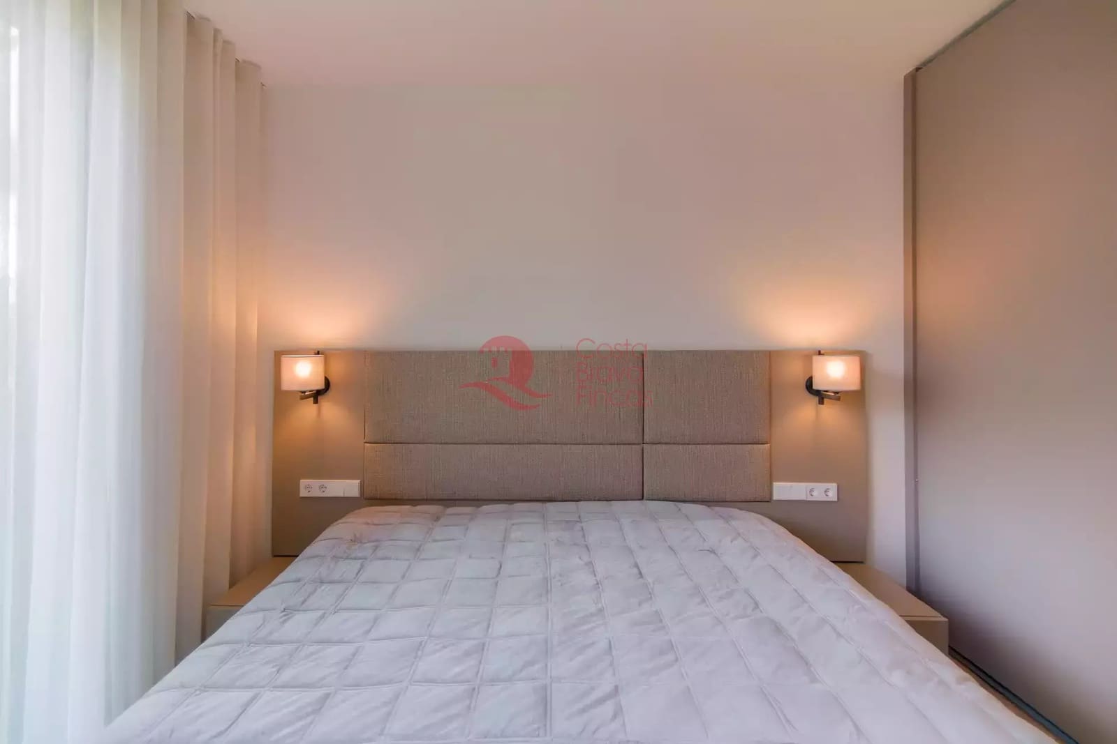 3 sypialnia Apartament na sprzedaż w S'Agaro z basenem garażem - 795 000 € (Ref: 9711821)