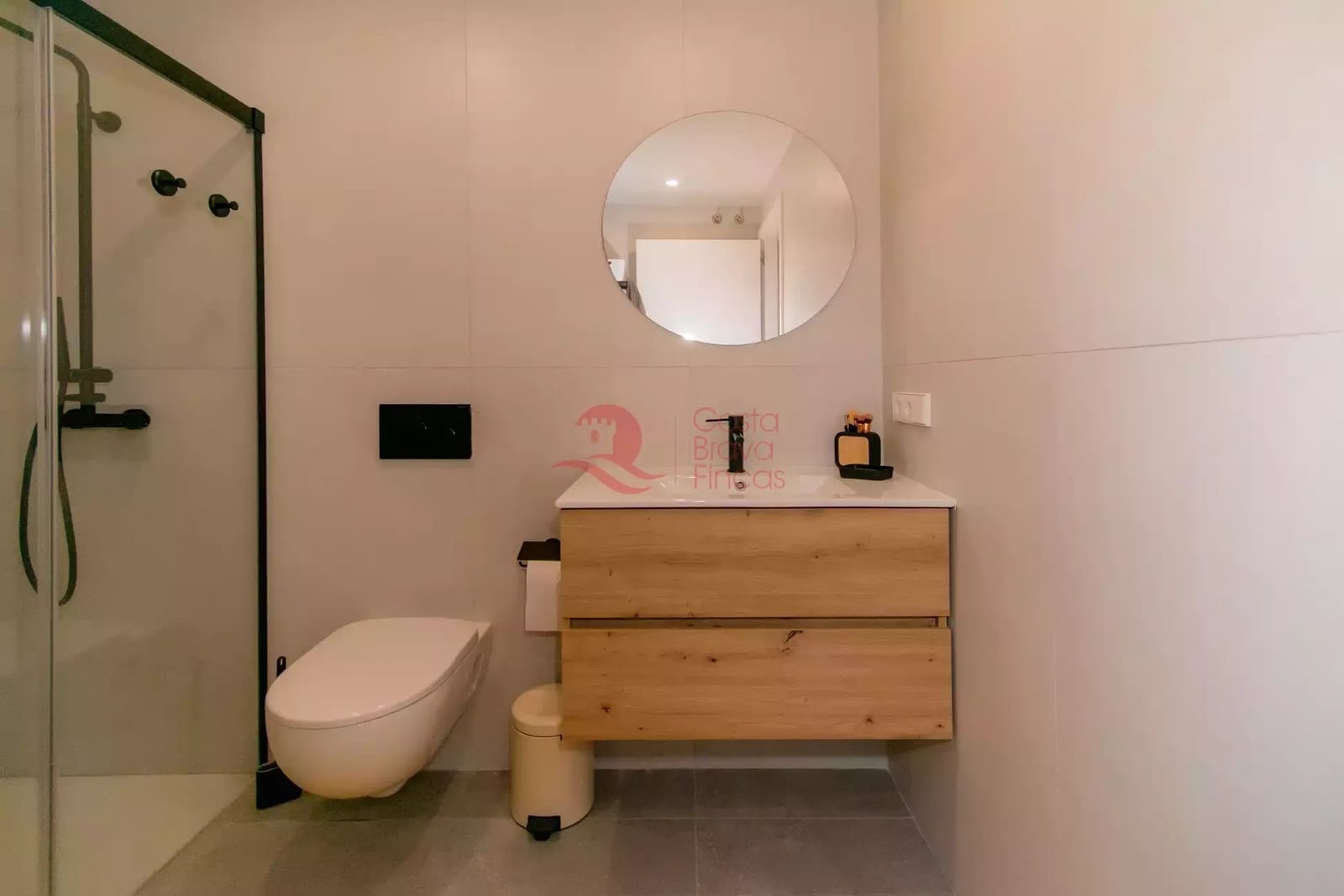 3 sypialnia Apartament na sprzedaż w S'Agaro z basenem garażem - 795 000 € (Ref: 9711821)