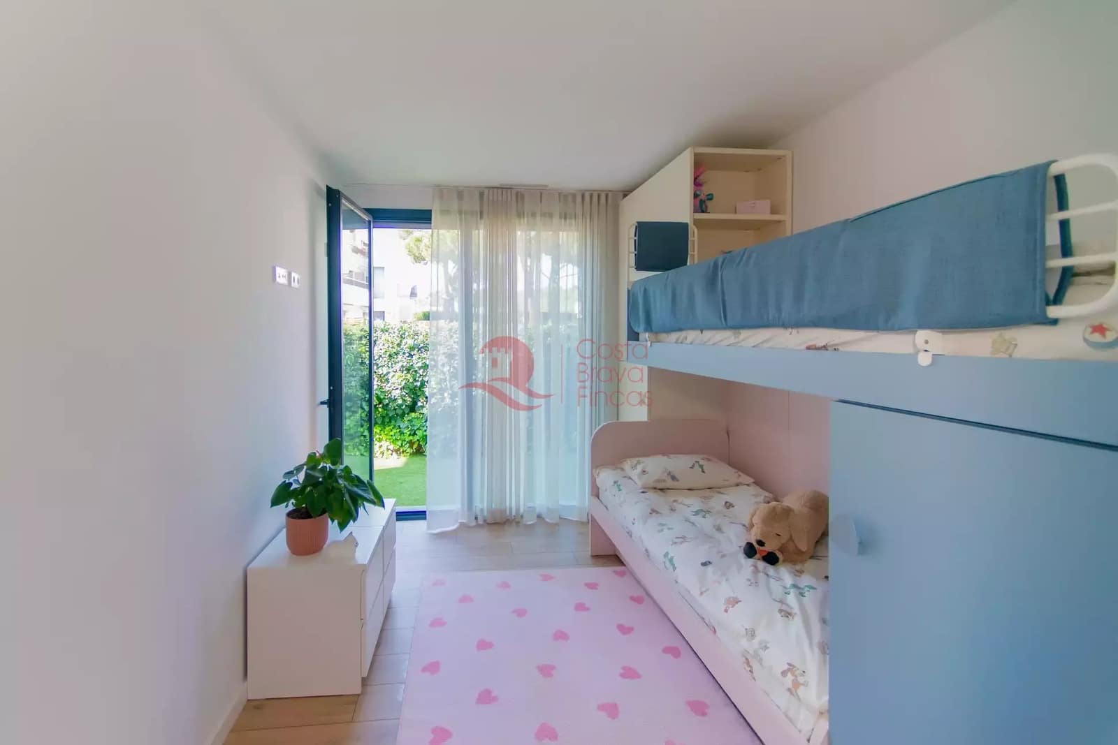 3 sypialnia Apartament na sprzedaż w S'Agaro z basenem garażem - 795 000 € (Ref: 9711821)