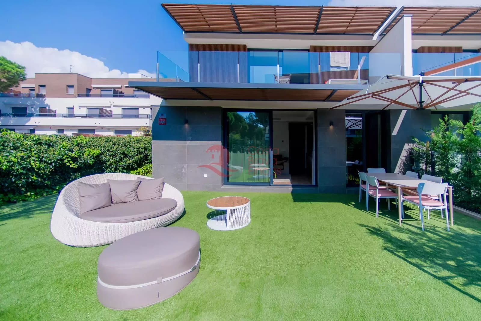 3 sypialnia Apartament na sprzedaż w S'Agaro z basenem garażem - 795 000 € (Ref: 9711821)