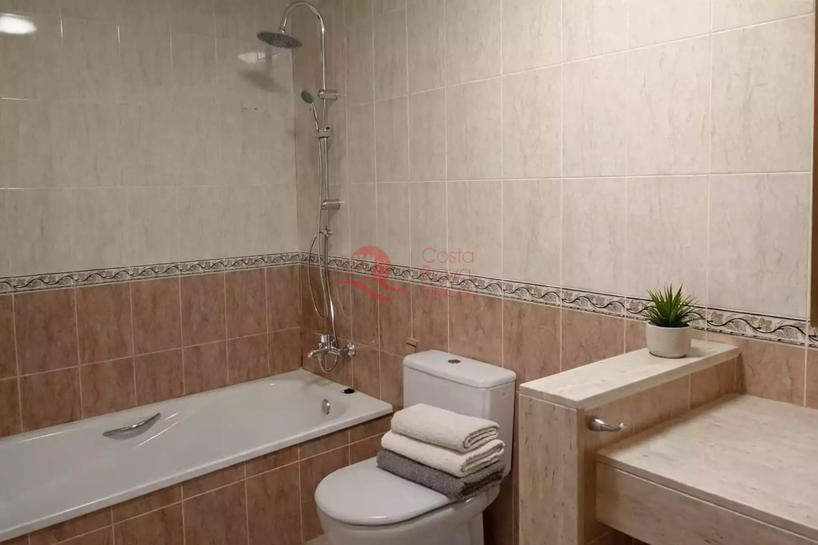 2 bedroom Apartment for sale in Calonge i Sant Antoni with garage - € 265,000 (Ref: 9738380)