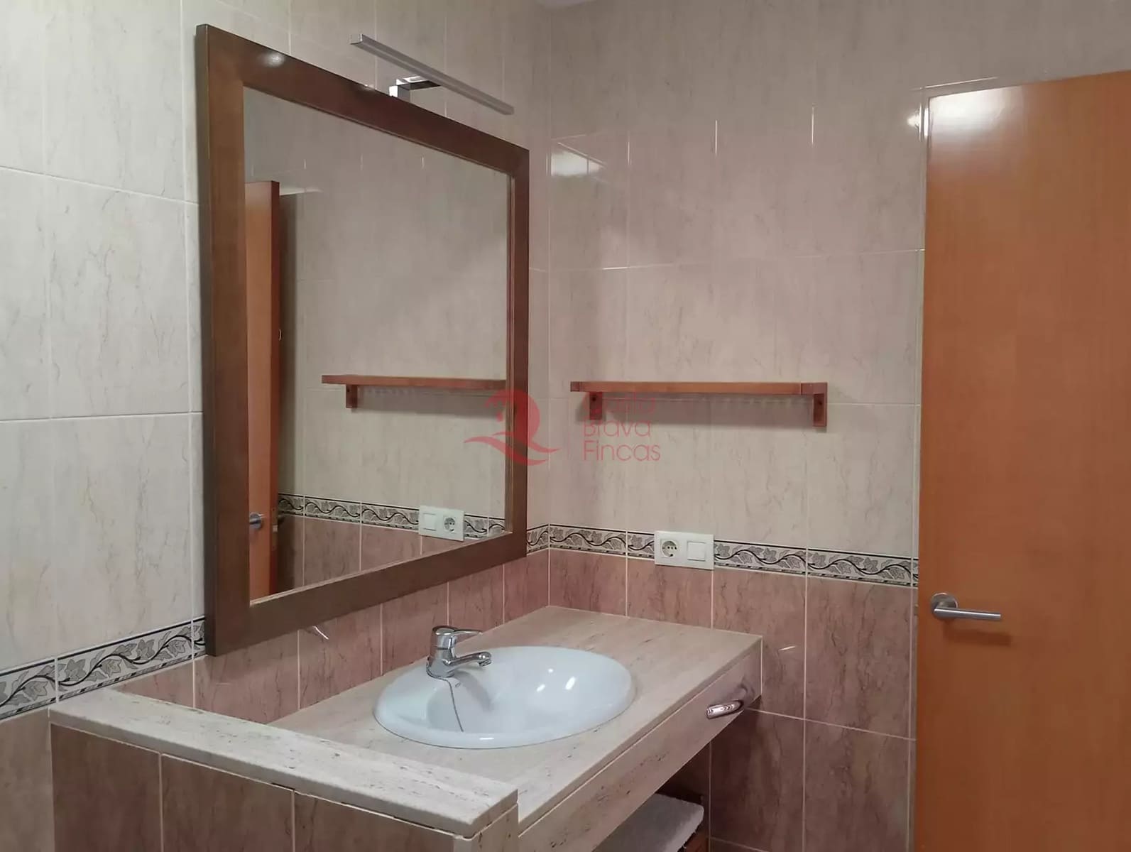 2 bedroom Apartment for sale in Calonge i Sant Antoni with garage - € 265,000 (Ref: 9738380)