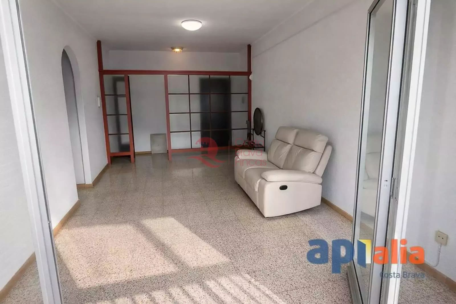 4 bedroom Apartment for sale in Palamos - € 350,000 (Ref: 9738381)