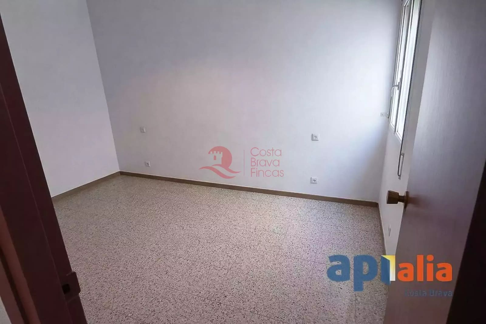 4 bedroom Apartment for sale in Palamos - € 350,000 (Ref: 9738381)