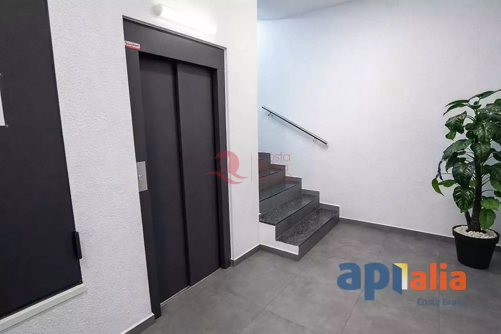 4 bedroom Apartment for sale in Palamos - € 350,000 (Ref: 9738381)