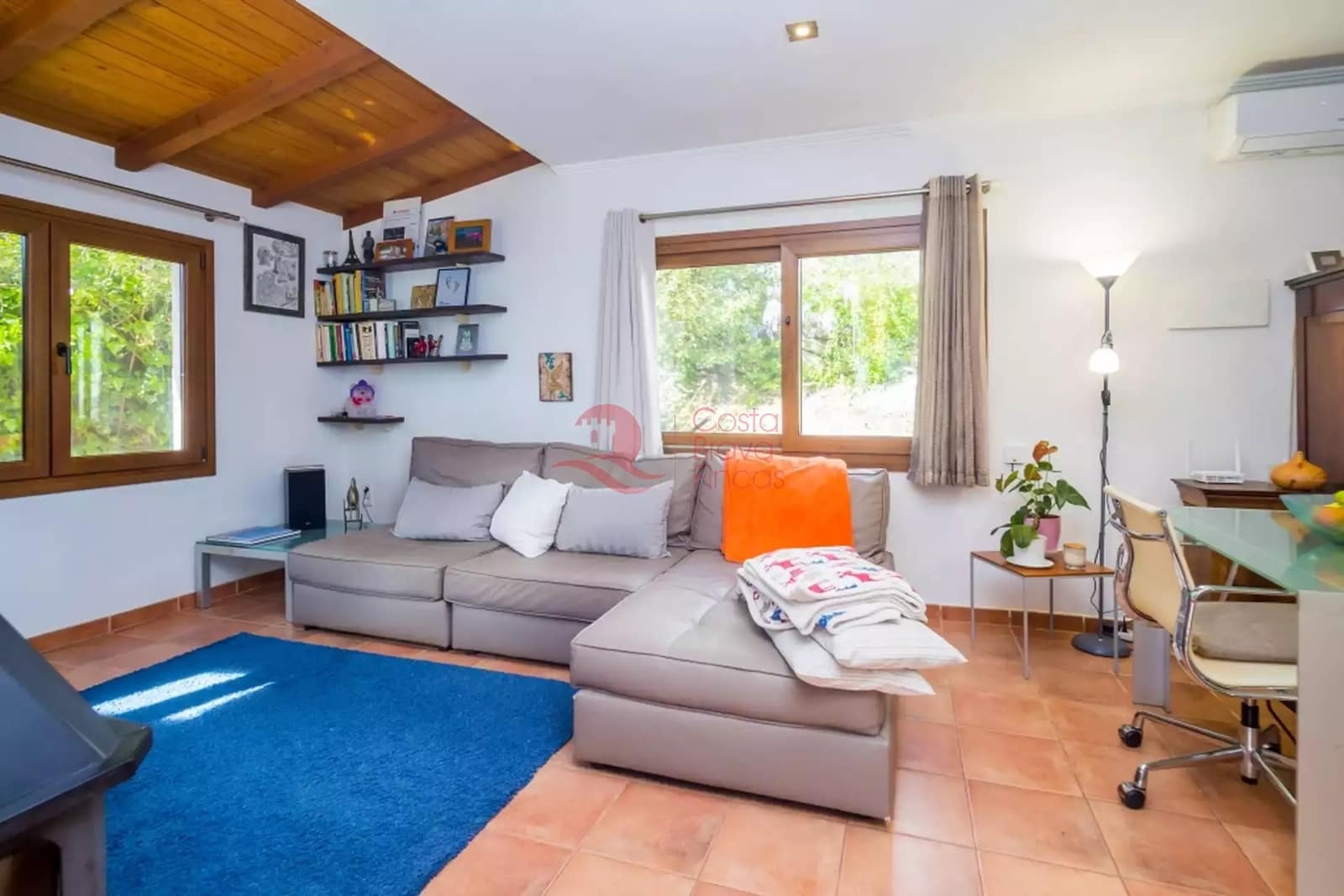 3 bedroom Apartment for sale in Santa Cristina d'Aro with garage - € 380,000 (Ref: 9738382)