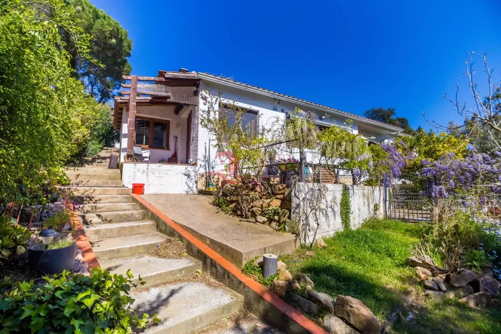 3 bedroom Apartment for sale in Santa Cristina d'Aro with garage - € 380,000 (Ref: 9738382)