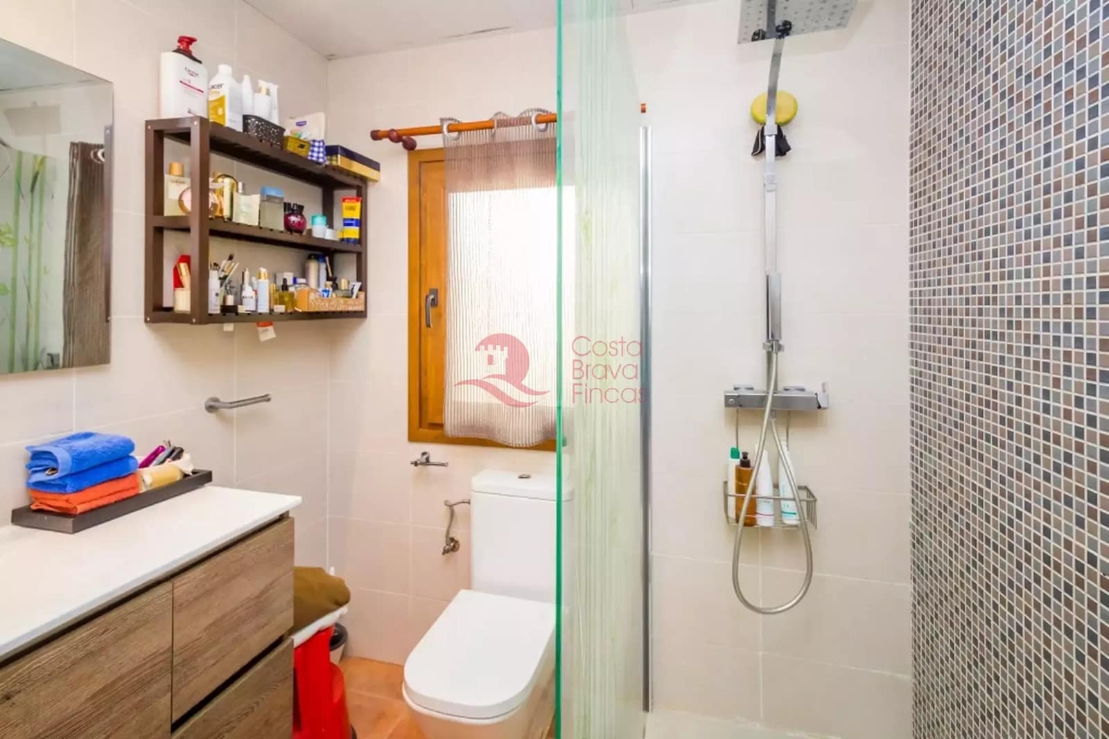 3 bedroom Apartment for sale in Santa Cristina d'Aro with garage - € 380,000 (Ref: 9738382)