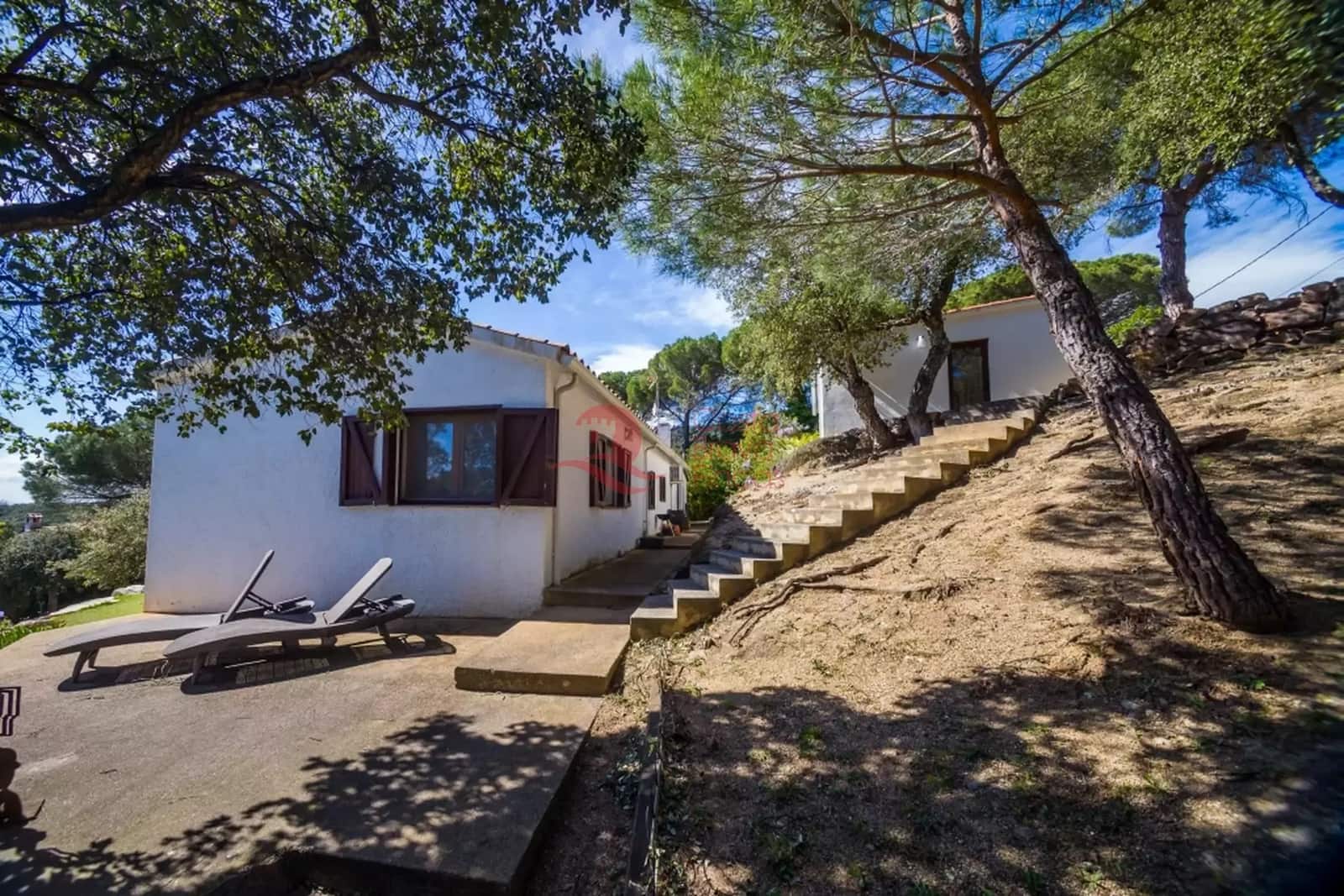 3 bedroom Apartment for sale in Santa Cristina d'Aro with garage - € 380,000 (Ref: 9738382)