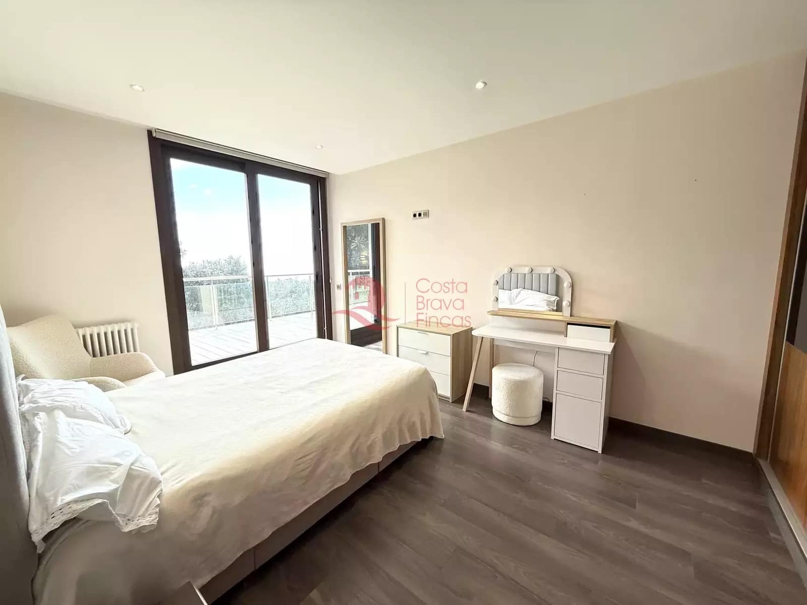 5 Zimmer Villa zu verkaufen in Castell d'Aro mit Pool Garage - 1.700.000 € (Ref: 9794372)