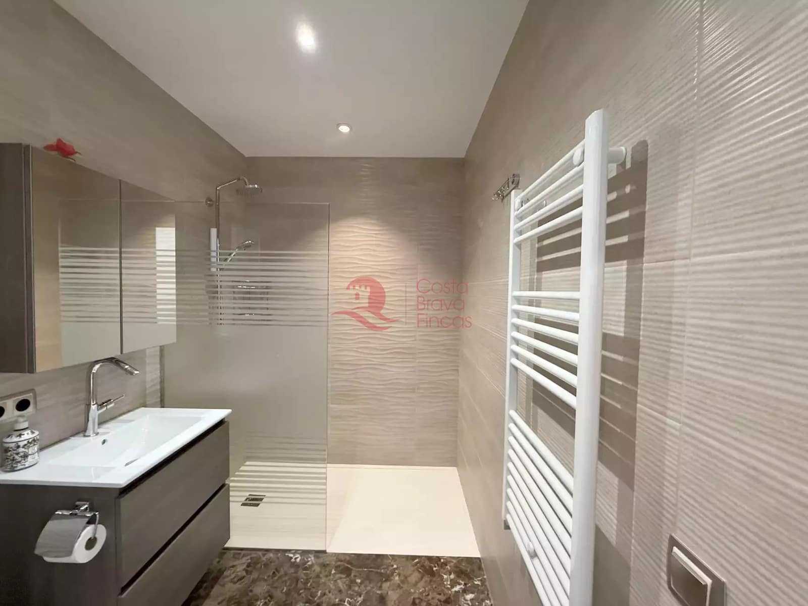 5 Zimmer Villa zu verkaufen in Castell d'Aro mit Pool Garage - 1.700.000 € (Ref: 9794372)