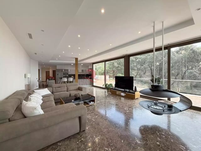 5 Zimmer Villa zu verkaufen in Castell d'Aro, Castell-Platja d'Aro mit Pool Garage - 1.700.000 € (Ref: 9794372)