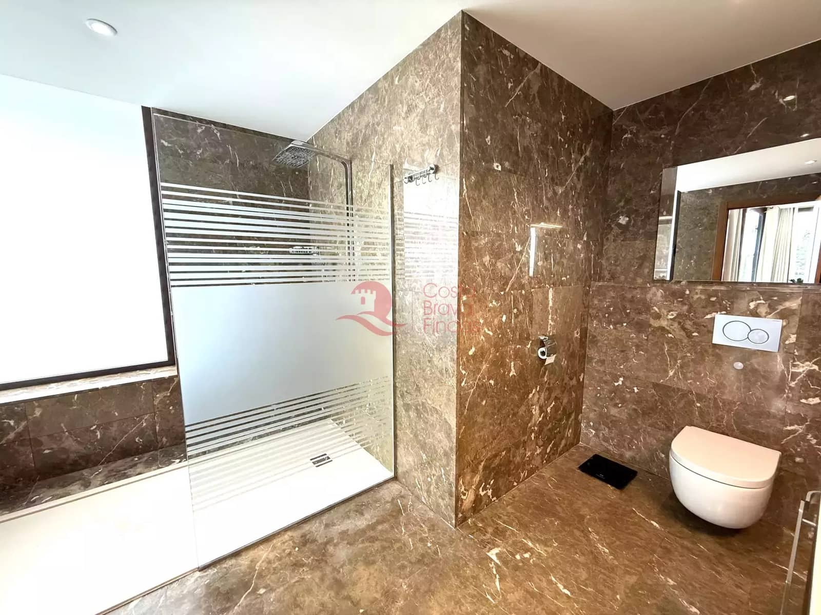 5 Zimmer Villa zu verkaufen in Castell d'Aro mit Pool Garage - 1.700.000 € (Ref: 9794372)