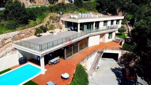 5 Zimmer Villa zu verkaufen in Castell d'Aro, Castell-Platja d'Aro mit Pool Garage - 1.700.000 € (Ref: 9794372)