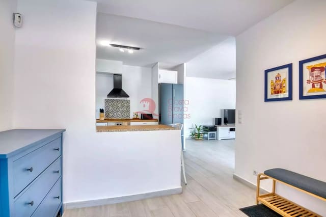 4 sypialnia Apartament na sprzedaż w Santa Cristina d'Aro z basenem garażem - 495 000 € (Ref: 9817873)