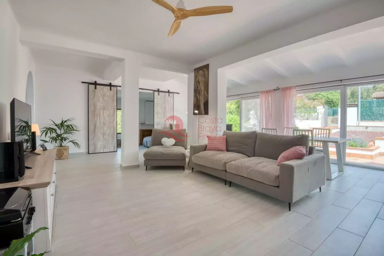 4 sypialnia Apartament na sprzedaż w Santa Cristina d'Aro z basenem garażem - 495 000 € (Ref: 9817873)
