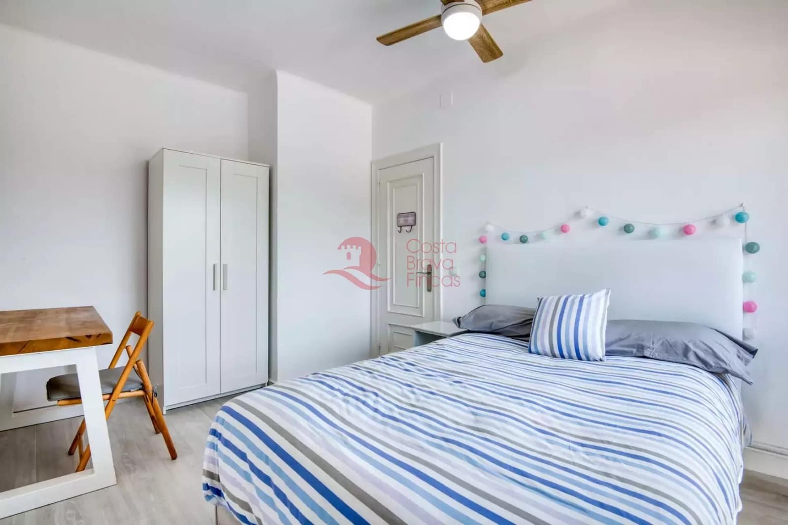 4 sypialnia Apartament na sprzedaż w Santa Cristina d'Aro z basenem garażem - 495 000 € (Ref: 9817873)