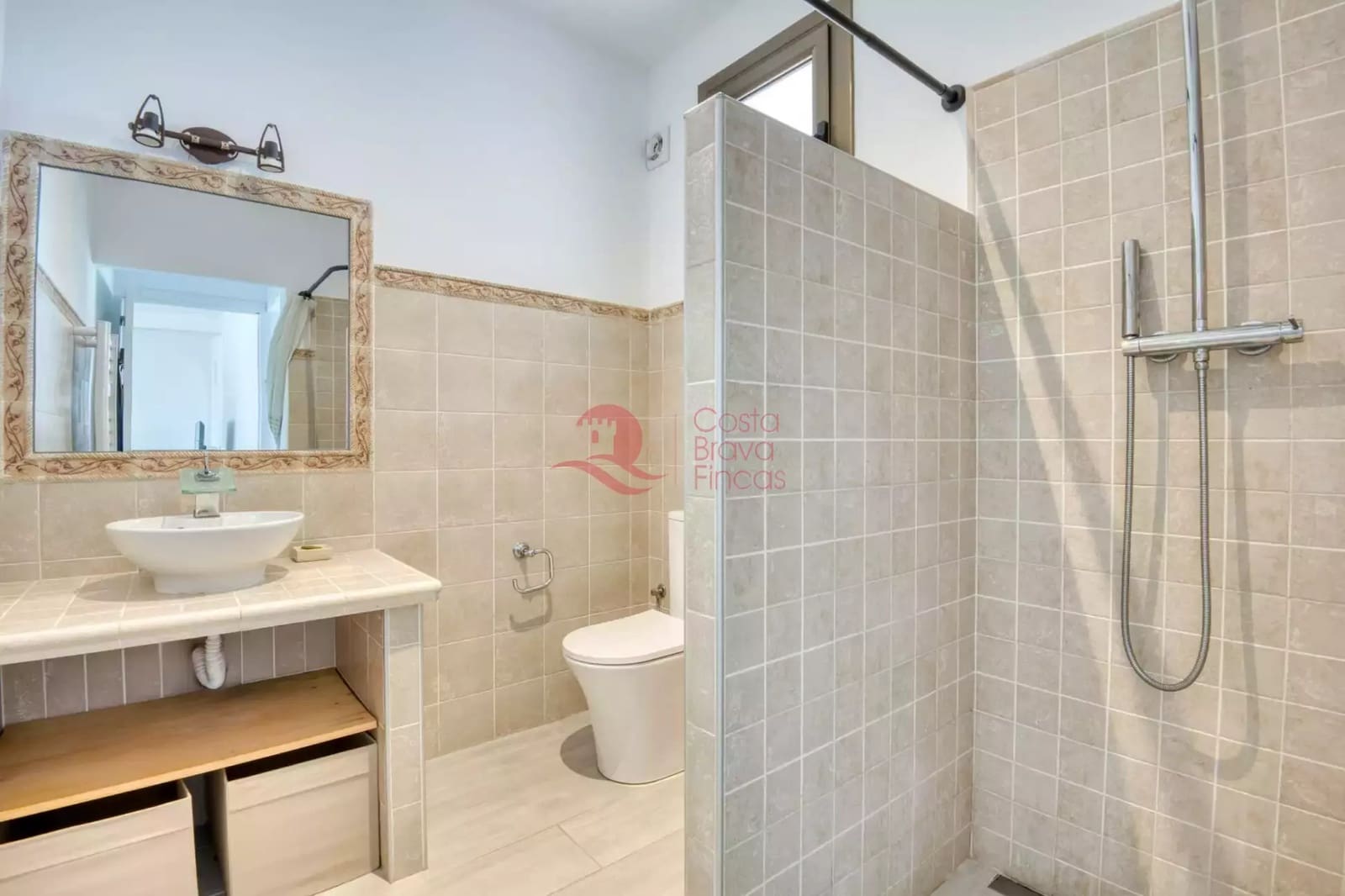 4 sypialnia Apartament na sprzedaż w Santa Cristina d'Aro z basenem garażem - 495 000 € (Ref: 9817873)
