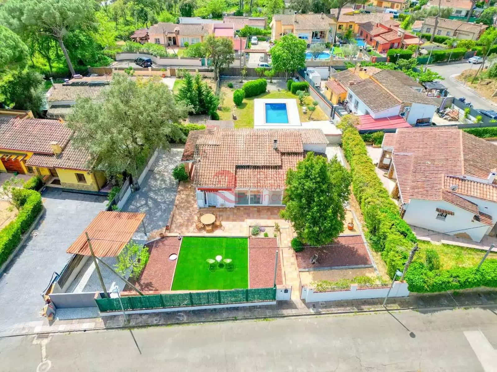 4 sypialnia Apartament na sprzedaż w Santa Cristina d'Aro z basenem garażem - 495 000 € (Ref: 9817873)