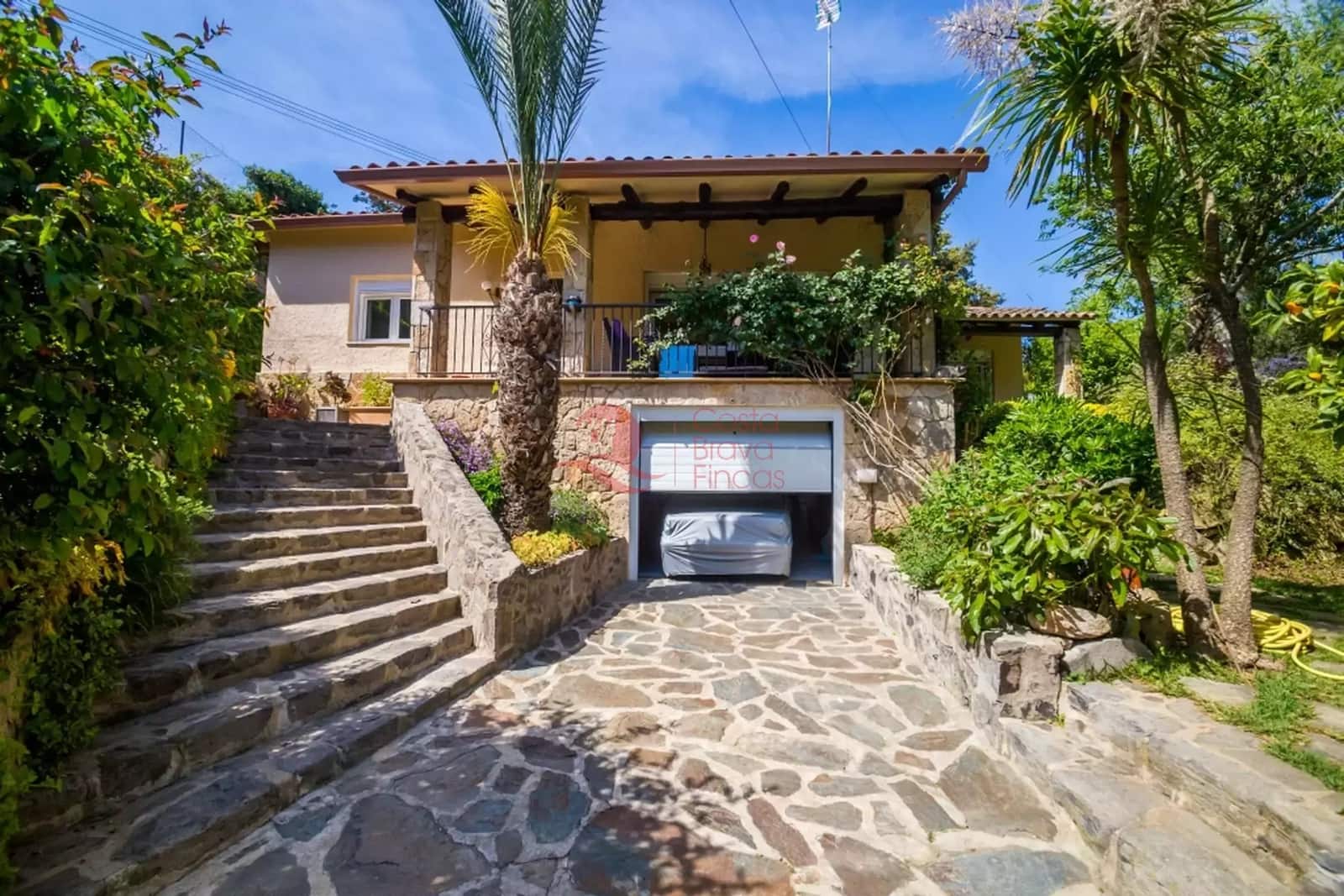 4 sypialnia Willa na sprzedaż w Santa Cristina d'Aro z basenem garażem - 490 000 € (Ref: 9817874)