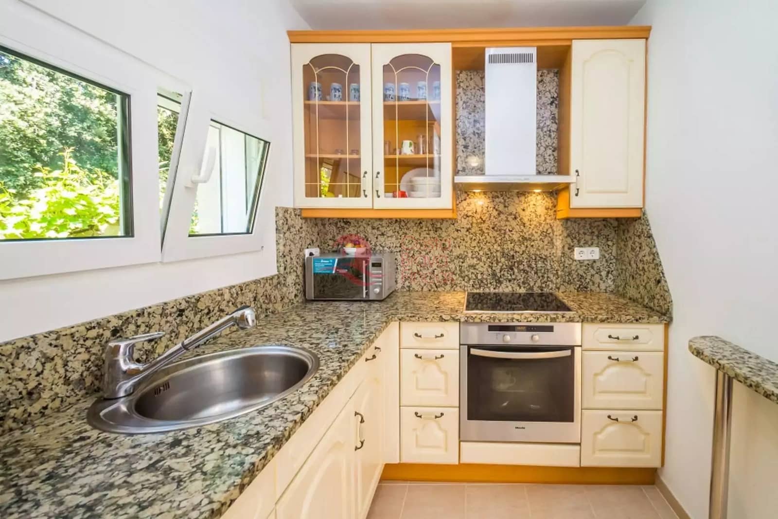 4 sypialnia Willa na sprzedaż w Santa Cristina d'Aro z basenem garażem - 490 000 € (Ref: 9817874)