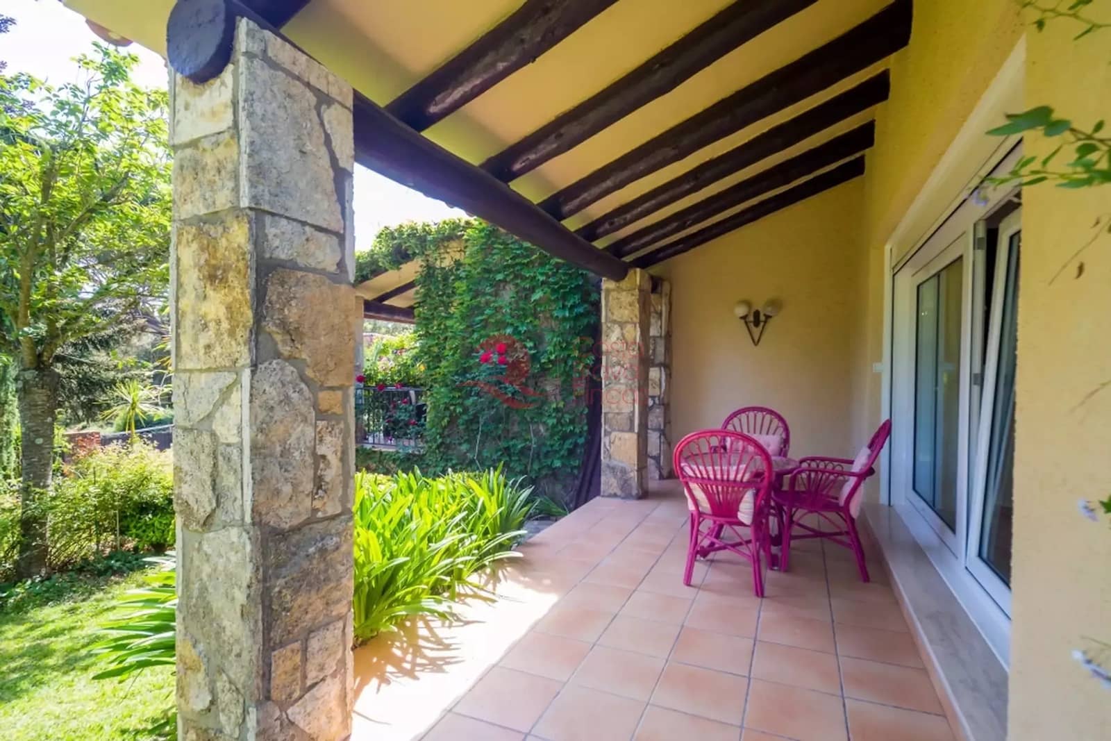 4 sypialnia Willa na sprzedaż w Santa Cristina d'Aro z basenem garażem - 490 000 € (Ref: 9817874)