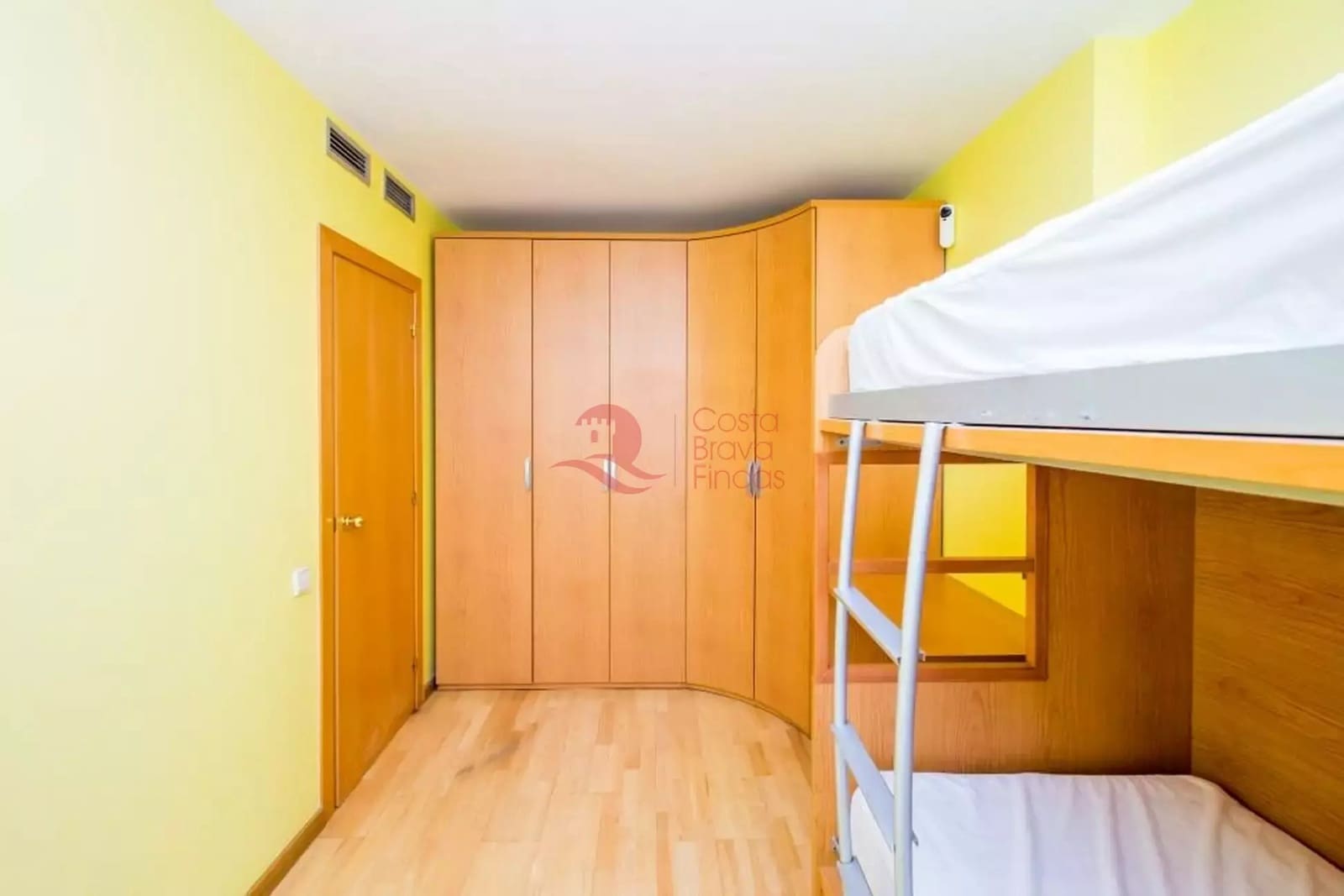 2 bedroom Apartment for sale in S'Agaro with pool garage - € 465,000 (Ref: 9822430)