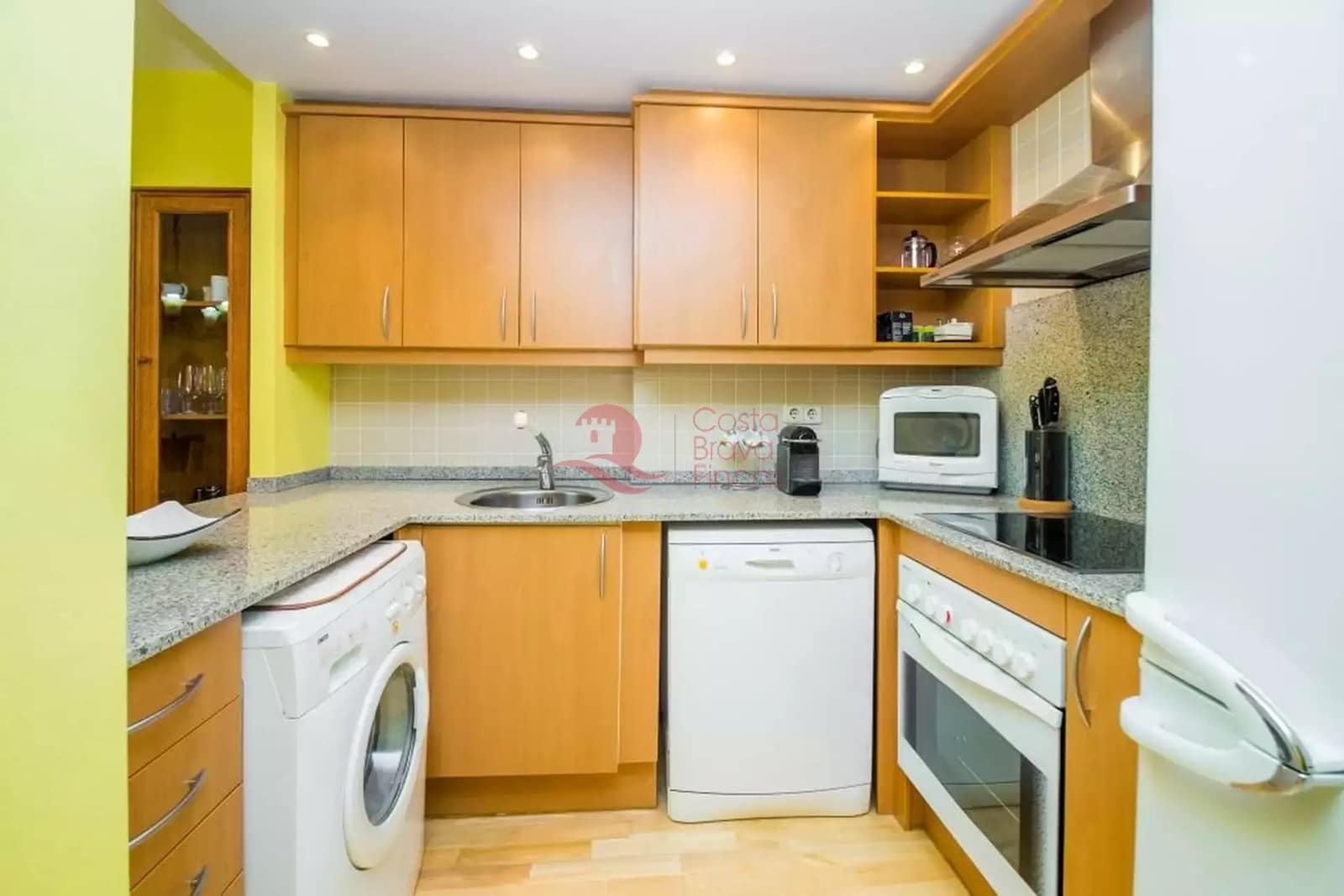 2 bedroom Apartment for sale in S'Agaro with pool garage - € 465,000 (Ref: 9822430)