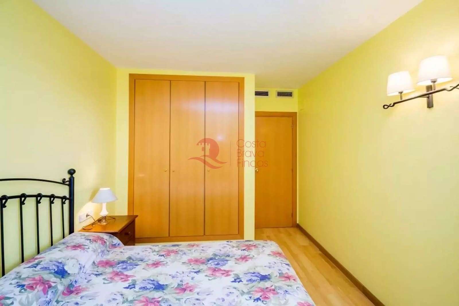 2 bedroom Apartment for sale in S'Agaro with pool garage - € 465,000 (Ref: 9822430)