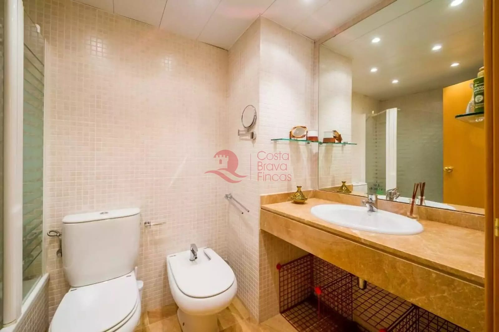 2 bedroom Apartment for sale in S'Agaro with pool garage - € 465,000 (Ref: 9822430)