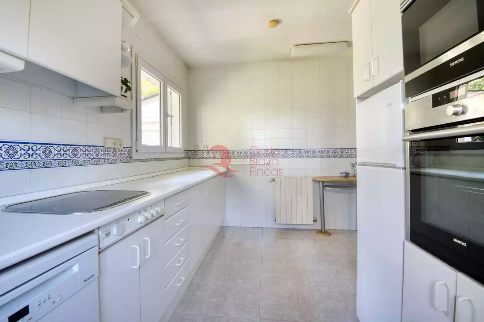 3 soverom Villa til salgs i Santa Cristina d'Aro med svømmebasseng garasje - € 785 000 (Ref: 9822432)