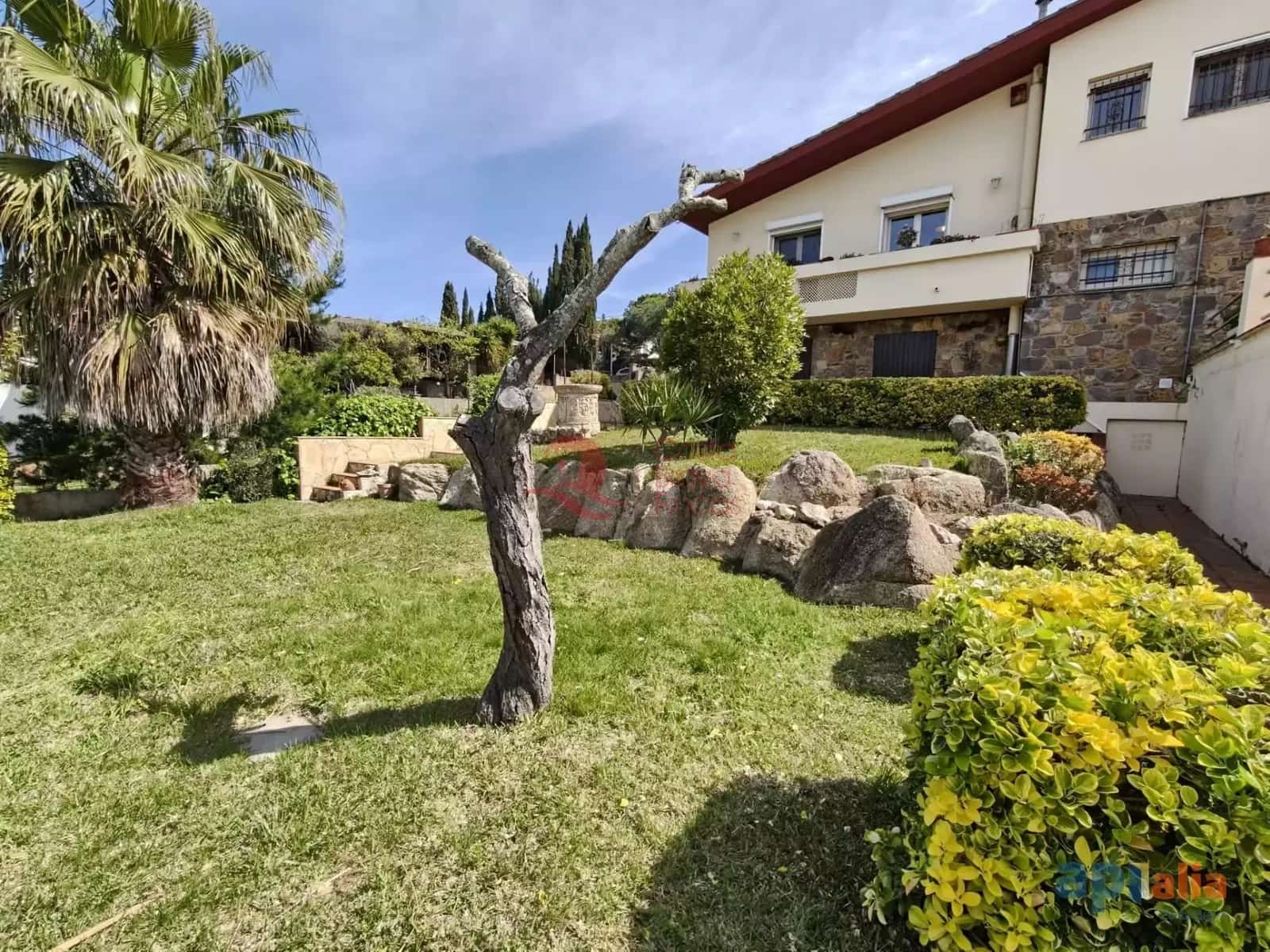 3 bedroom Villa for sale in Sant Antoni de Calonge with garage - € 565,000 (Ref: 9822433)