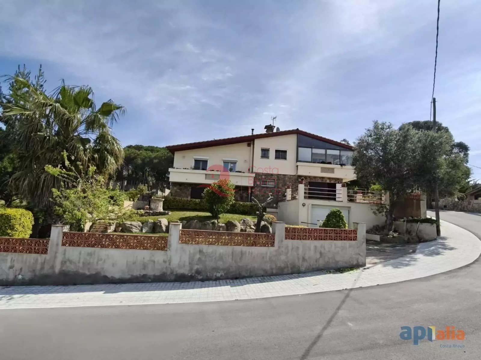 3 bedroom Villa for sale in Sant Antoni de Calonge with garage - € 565,000 (Ref: 9822433)