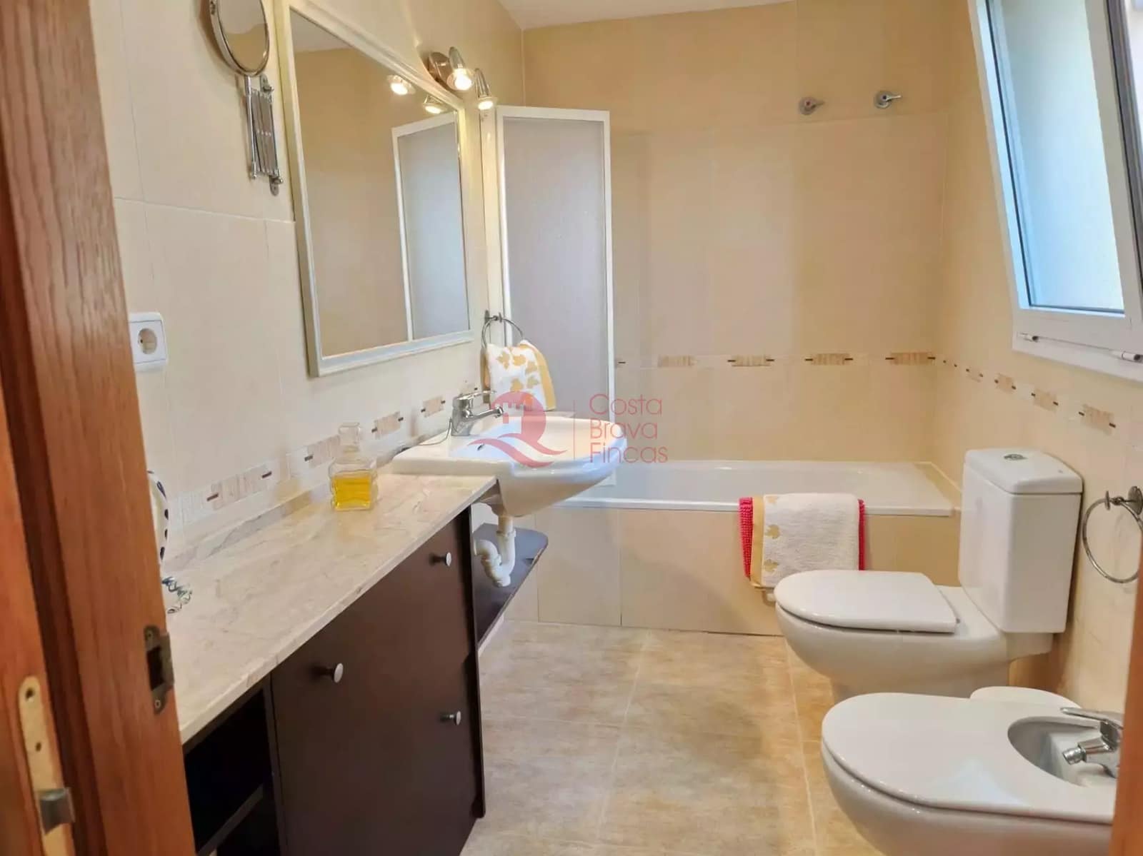 3 bedroom Villa for sale in Calonge i Sant Antoni with pool garage - € 490,000 (Ref: 9824795)