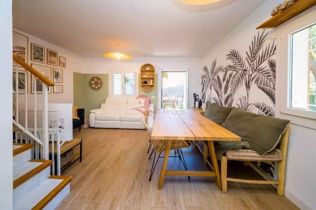 3 sypialnia Dom szeregowy na sprzedaż w Platja d'Aro, Castell-Platja d'Aro z garażem - 595 000 € (Ref: 9898452)