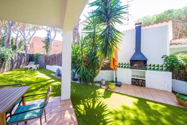 3 sypialnia Dom szeregowy na sprzedaż w Platja d'Aro, Castell-Platja d'Aro z garażem - 595 000 € (Ref: 9898452)