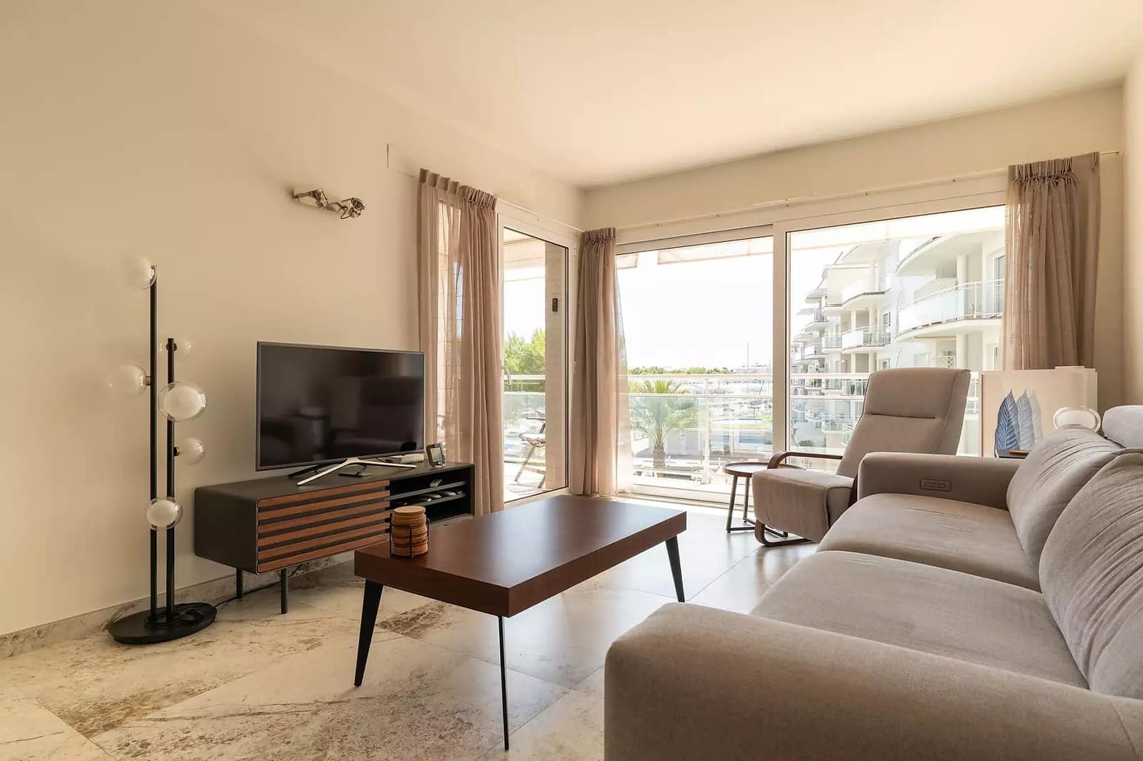 Piso de 3 habitaciones en Platja d'Aro en venta con piscina garaje - 569.000 € (Ref: 9929004)
