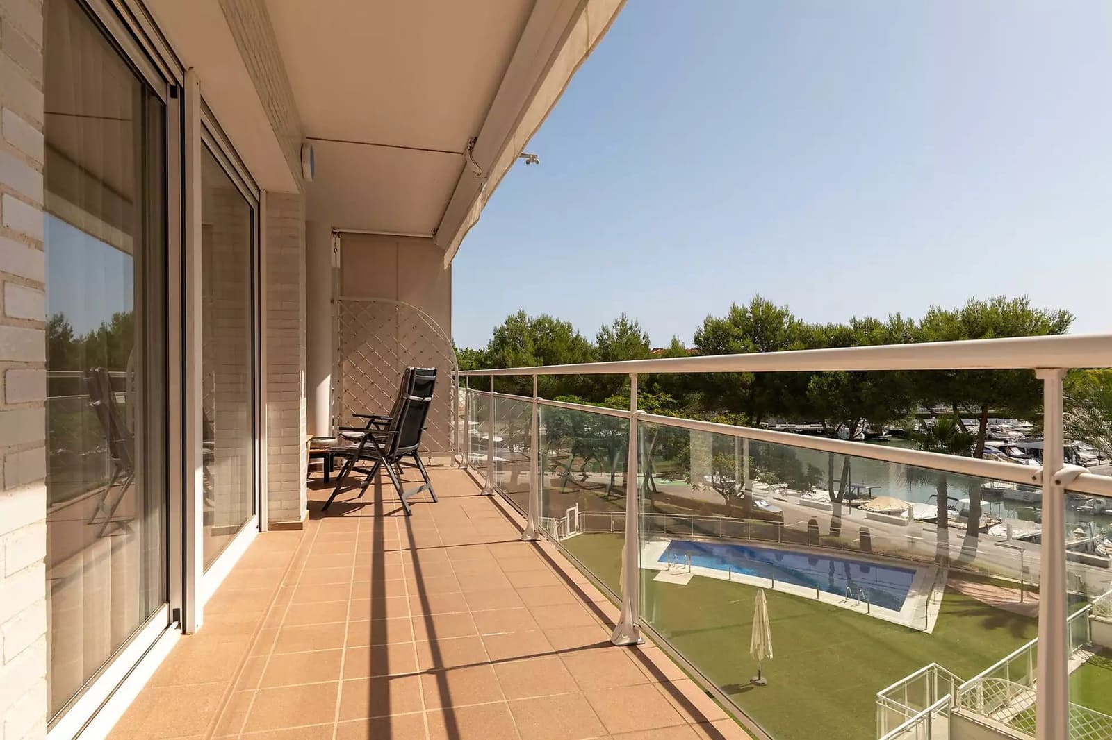 Piso de 3 habitaciones en Platja d'Aro en venta con piscina garaje - 569.000 € (Ref: 9929004)