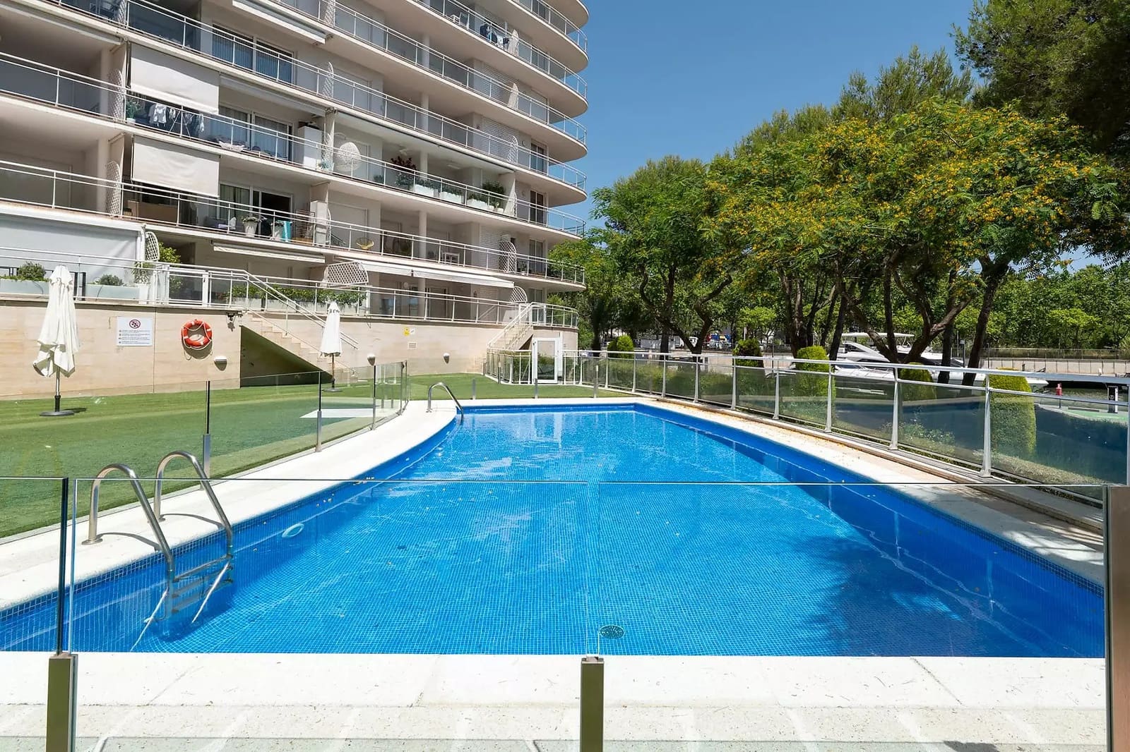 Piso de 3 habitaciones en Platja d'Aro en venta con piscina garaje - 569.000 € (Ref: 9929004)