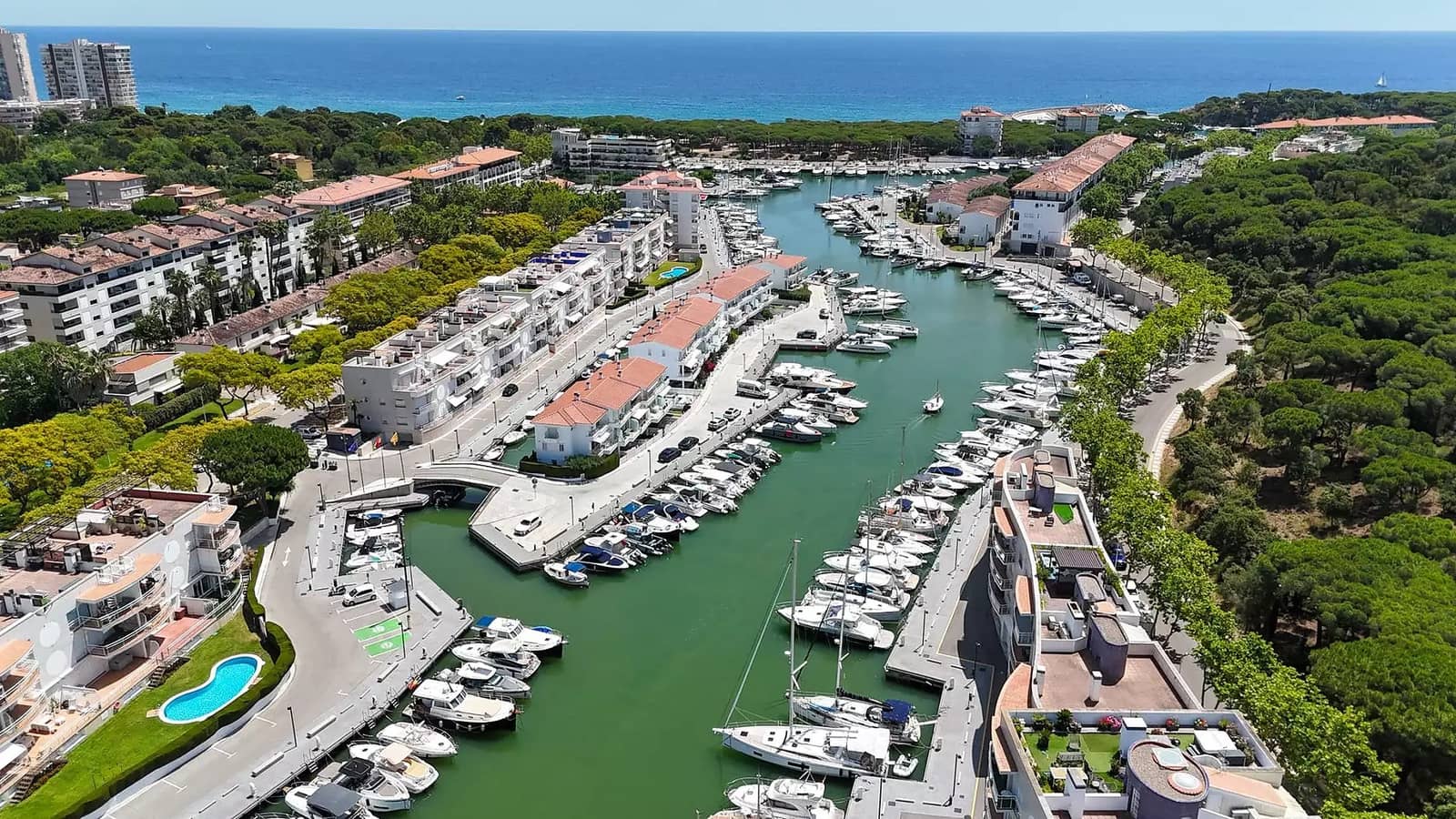 3 bedroom Flat for sale in Platja d'Aro with pool garage - € 569,000 (Ref: 9929004)