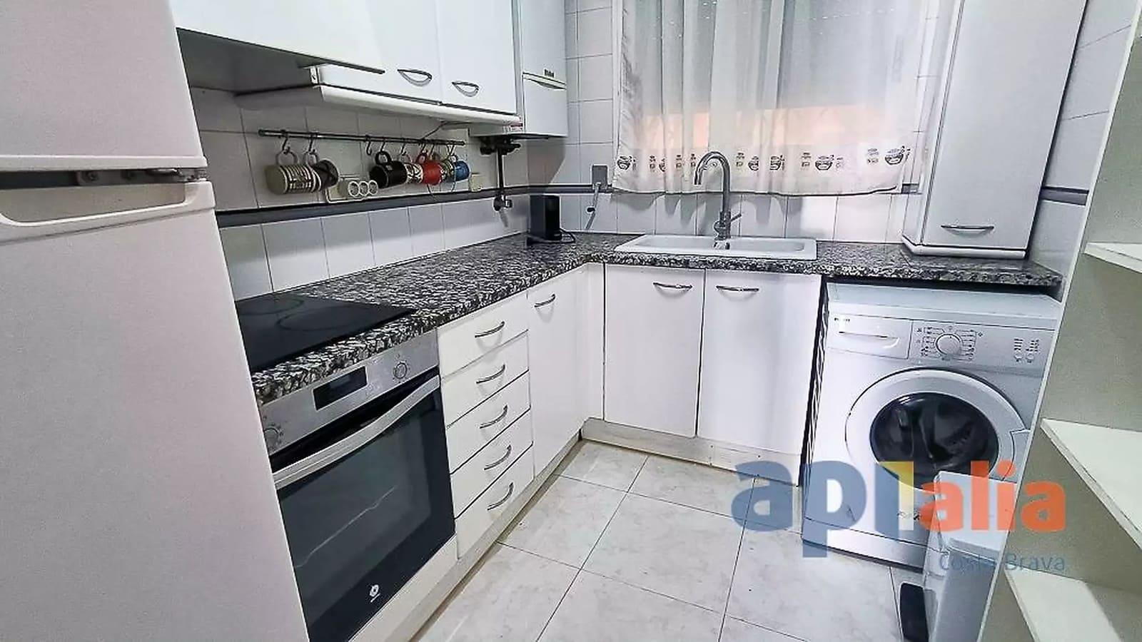 3 bedroom Apartment for sale in Sant Feliu de Guixols with garage - € 495,000 (Ref: 9929012)