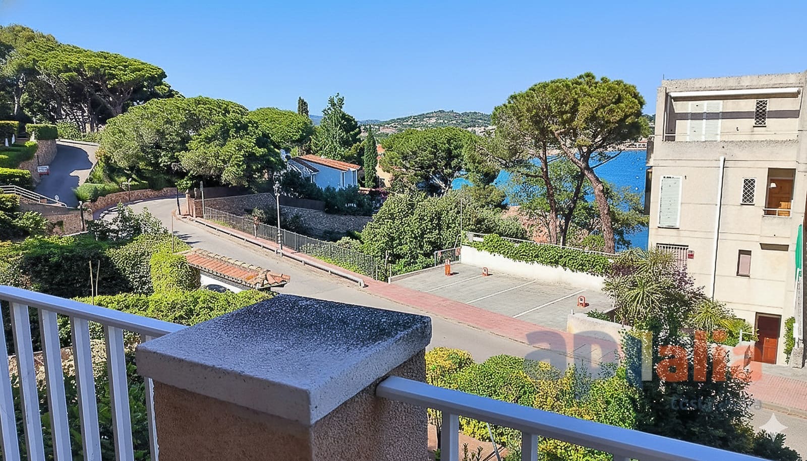 3 bedroom Apartment for sale in Sant Feliu de Guixols with garage - € 495,000 (Ref: 9929012)