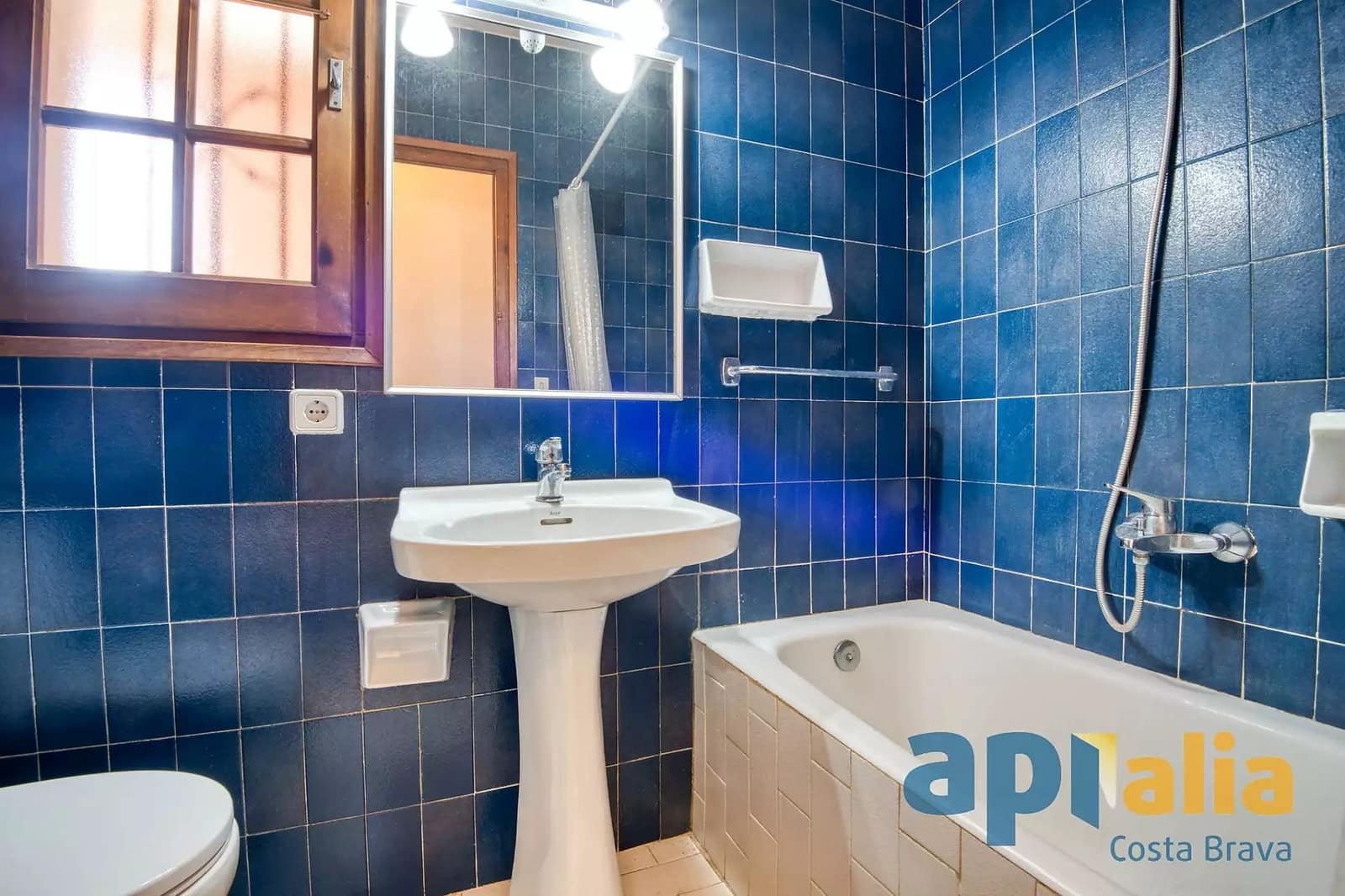 4 bedroom Villa for sale in Santa Cristina d'Aro with pool garage - € 360,000 (Ref: 9929023)