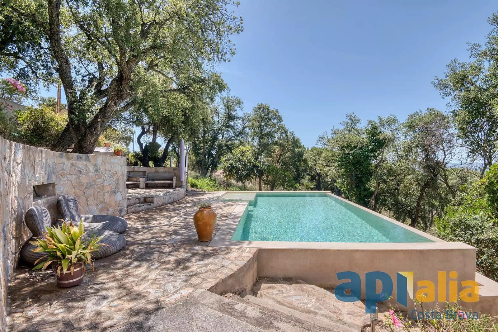 4 bedroom Villa for sale in Santa Cristina d'Aro with pool garage - € 360,000 (Ref: 9929023)